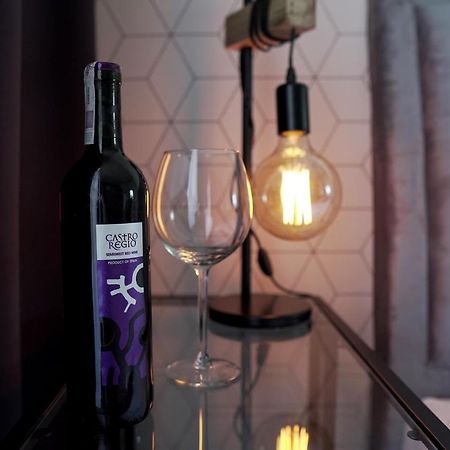Vizzit Us Premium Apartments Варшава Экстерьер фото