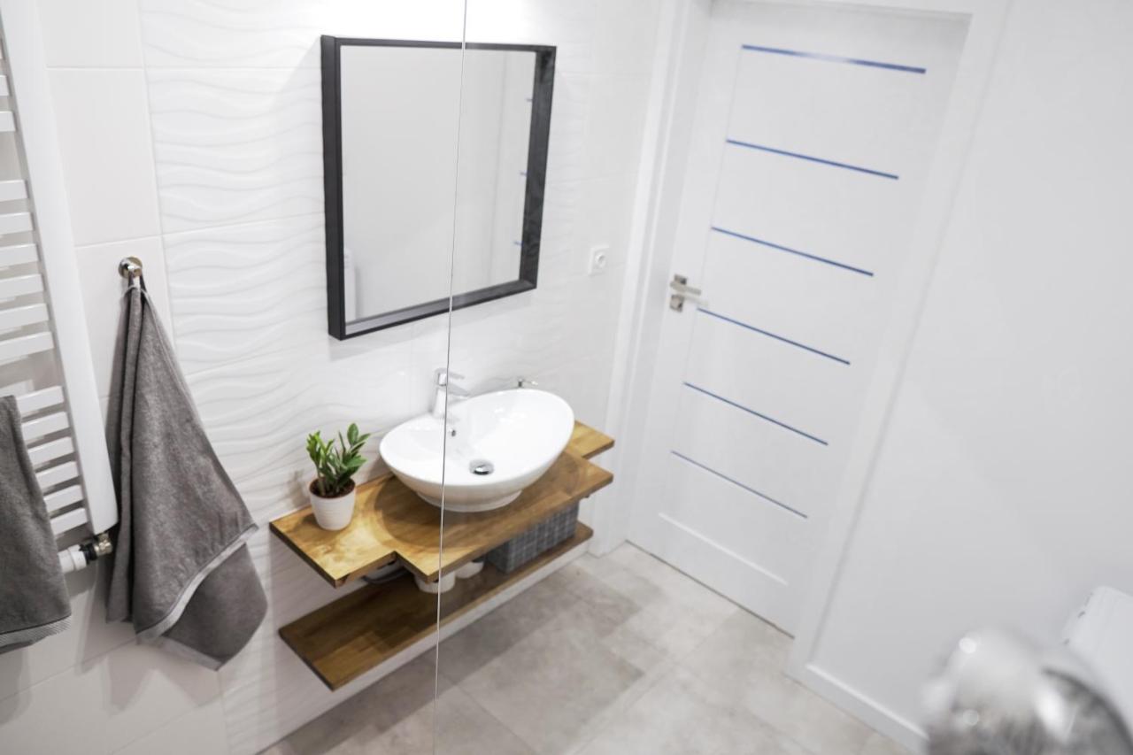 Vizzit Us Premium Apartments Варшава Экстерьер фото