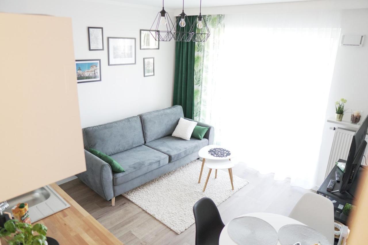 Vizzit Us Premium Apartments Варшава Экстерьер фото