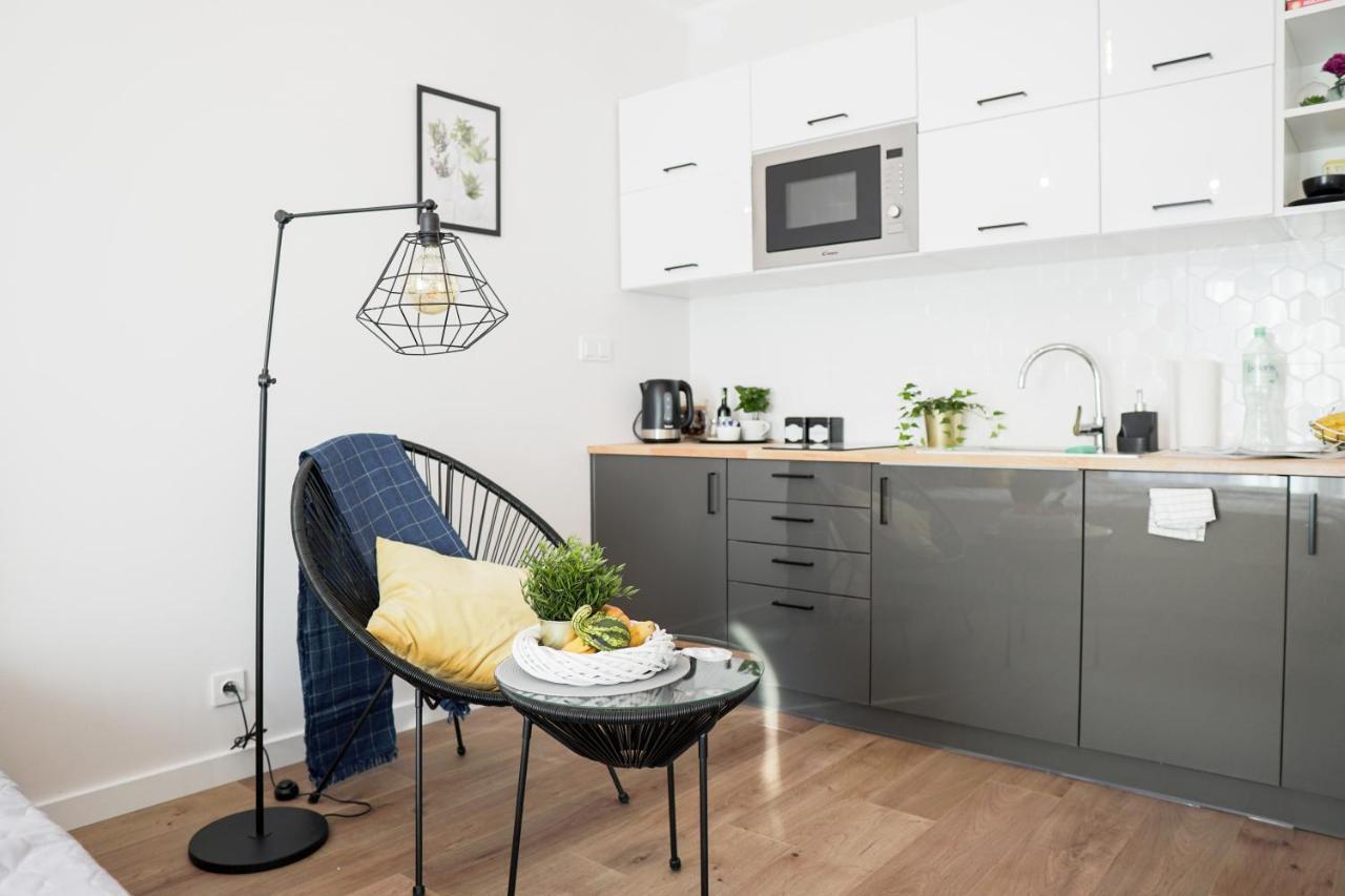 Vizzit Us Premium Apartments Варшава Экстерьер фото