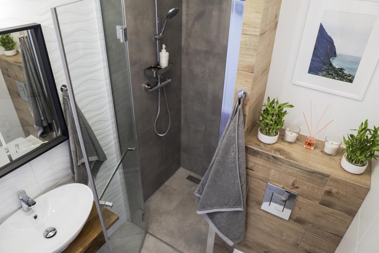 Vizzit Us Premium Apartments Варшава Экстерьер фото
