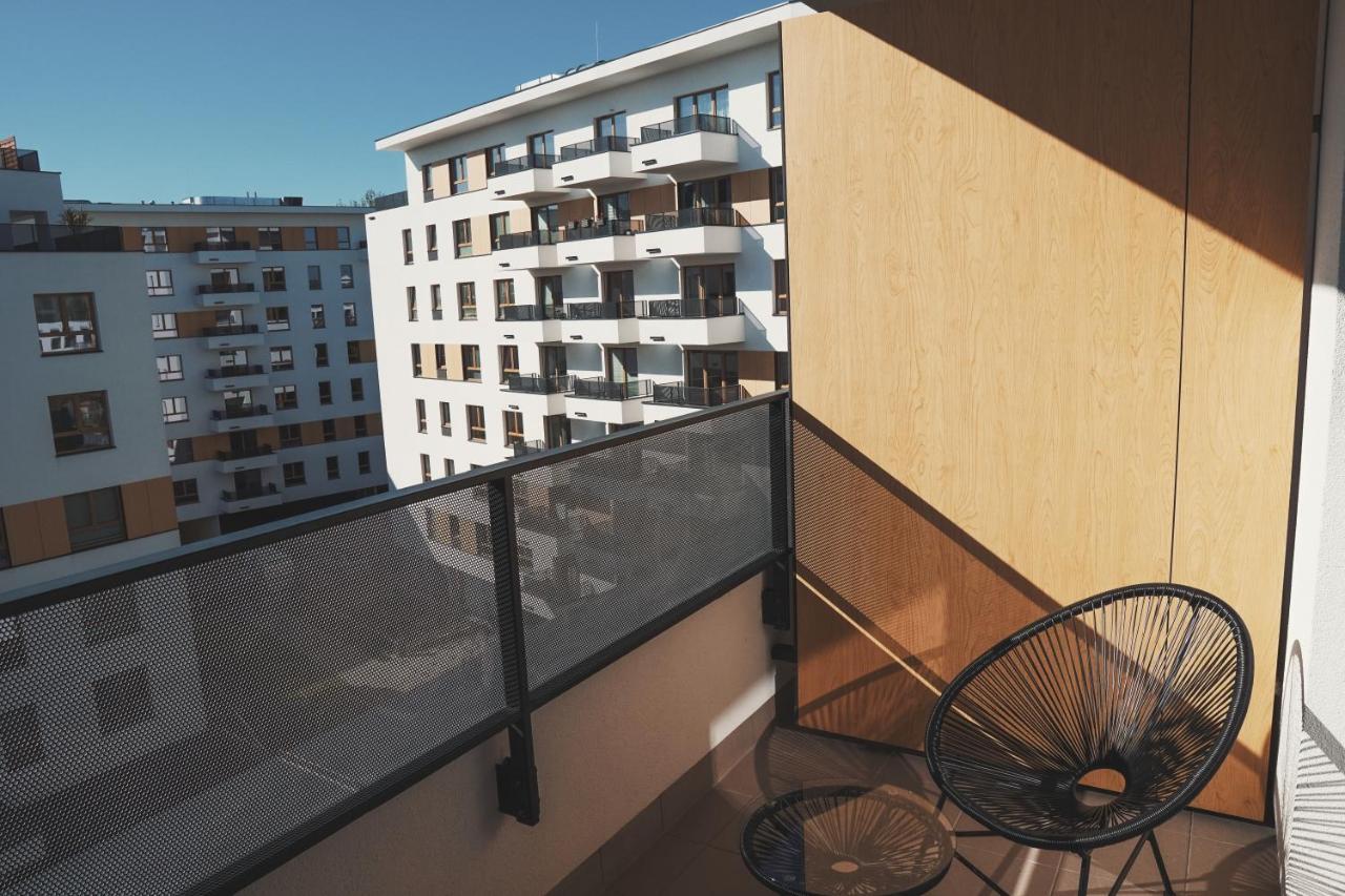 Vizzit Us Premium Apartments Варшава Экстерьер фото