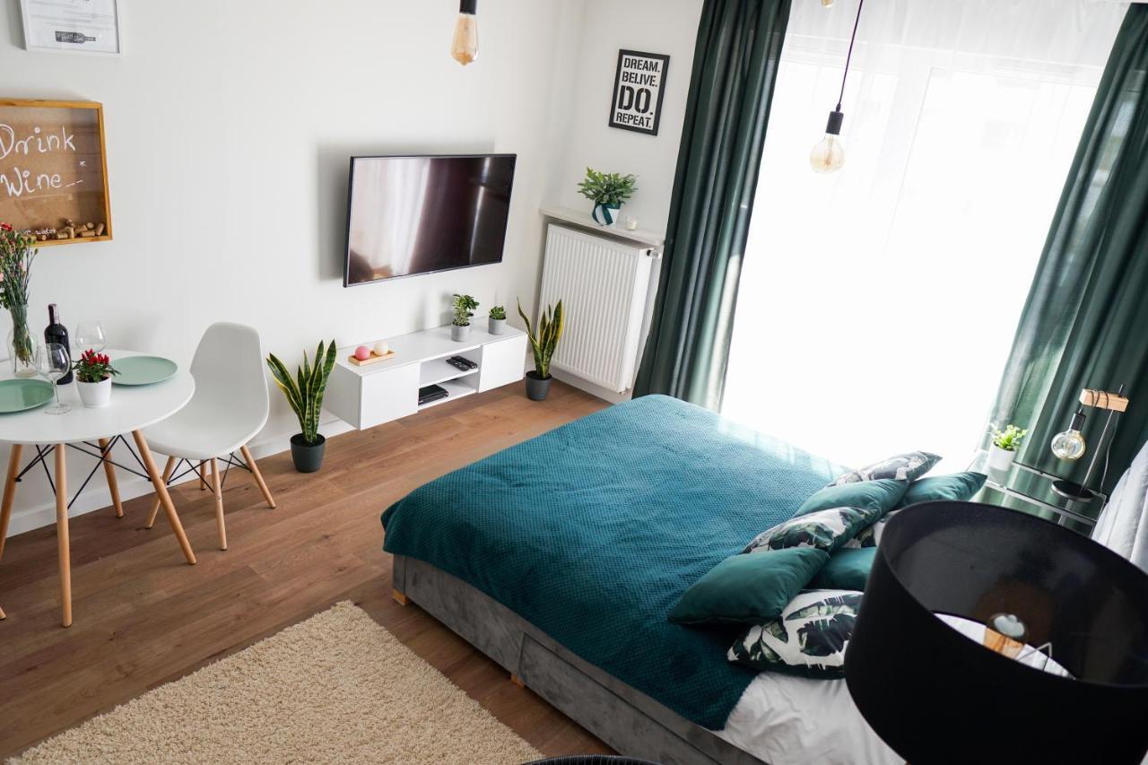 Vizzit Us Premium Apartments Варшава Экстерьер фото