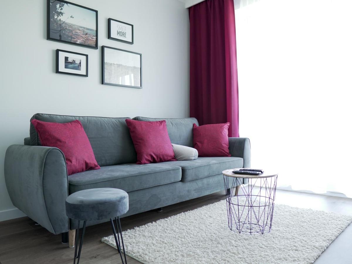 Vizzit Us Premium Apartments Варшава Экстерьер фото
